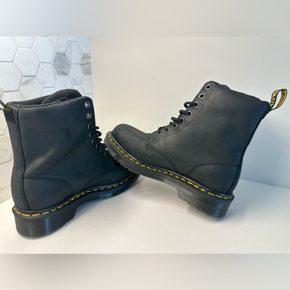 Dr. Martens 1460 Waterproof Drywair Black Lace Up Doc Boots Women’s Size 6 NWOB - Picture 4 of 9